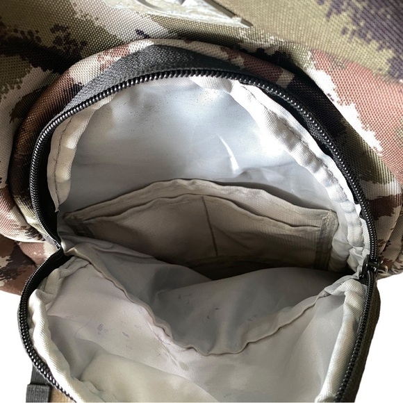 Quiksilver Camo Backpack Large Approx. 16 x 13 x 6 - Picture 5 of 8